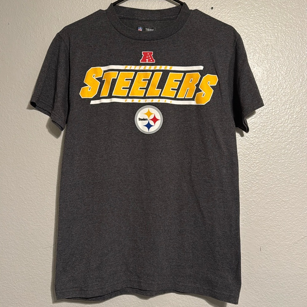 NFL Team Apparel Pittsburgh Steelers T-Shirt Size S